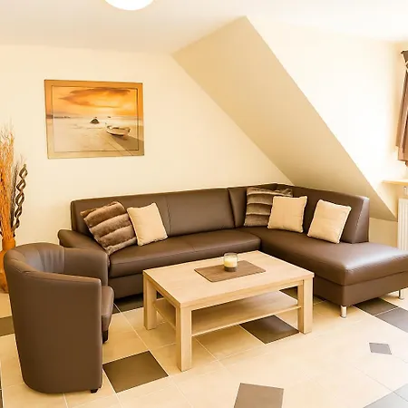 Nanis Hotel & Appartements-3